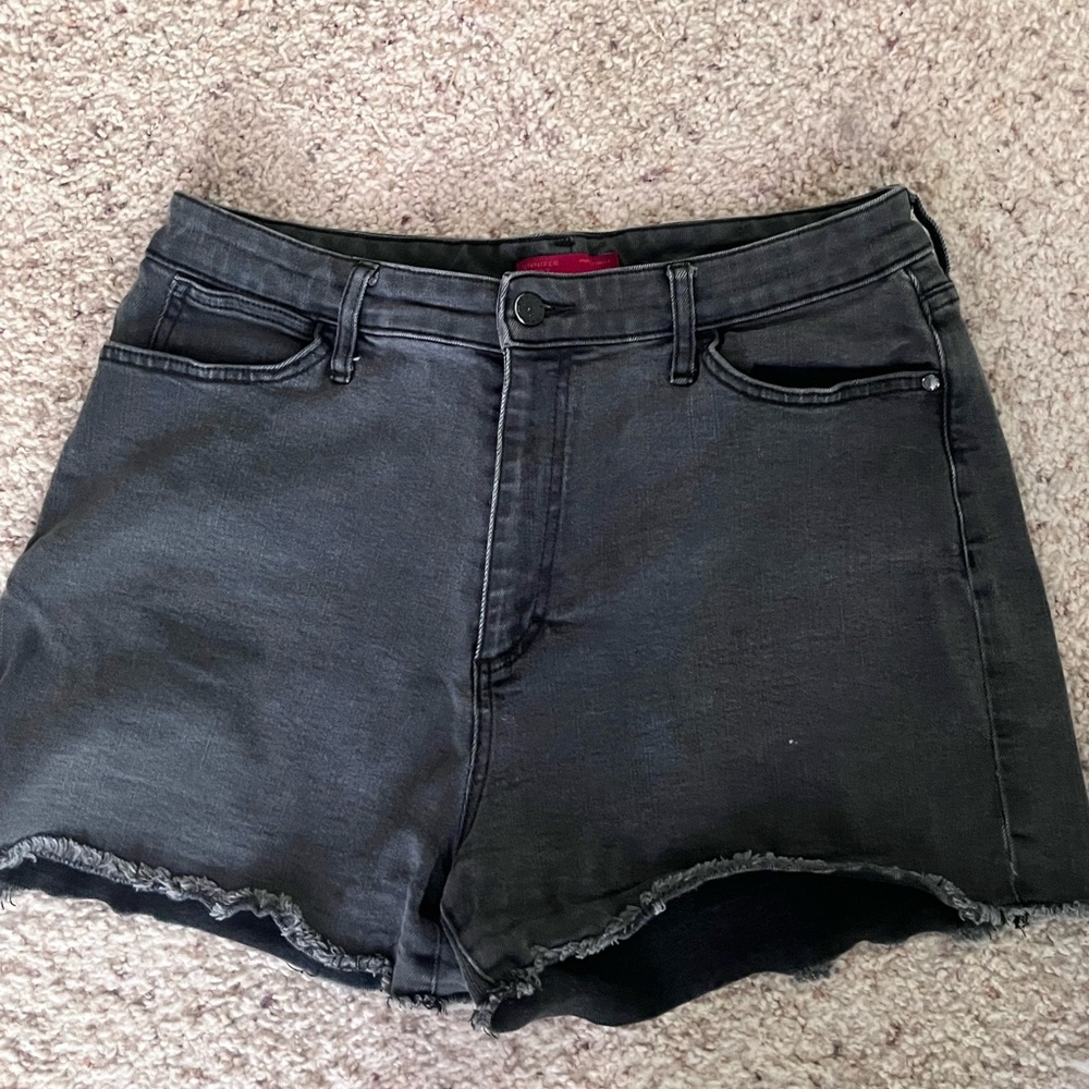 Jennifer Lopez size 14 shorts